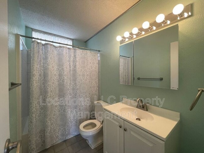 Building Photo - 95-2031 Waikalani Pl D905