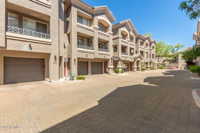Foto del edificio - Amazing Townhome in Gated Community!