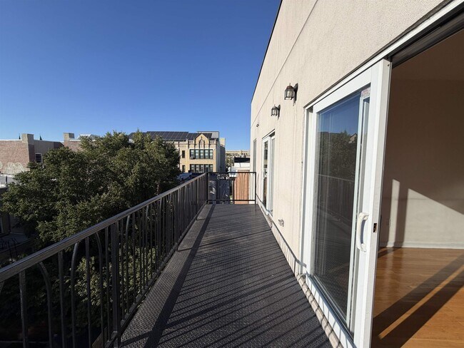 Foto del edificio - 224 Bloomfield St