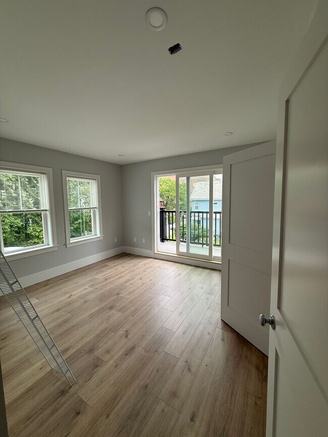 Foto del edificio - Brand New 2 bed 2 bath Lower Allston