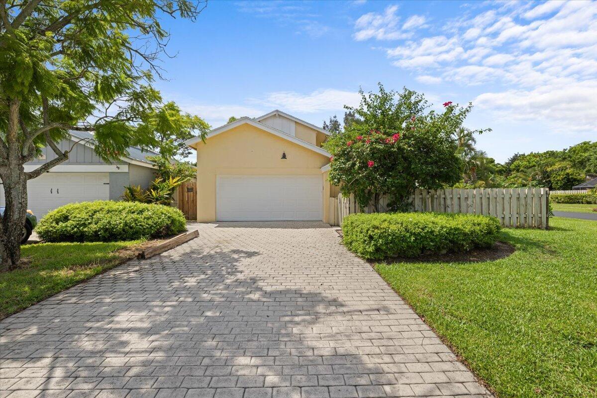 Foto principal - 1840 NW 10th St