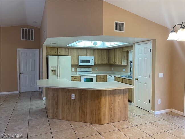 Foto del edificio - 531 SW 36th St
