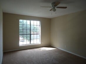 Building Photo - 12500 Sandpiper Dr