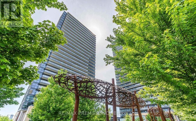 Photo du bâtiment - 33 Singer Ct