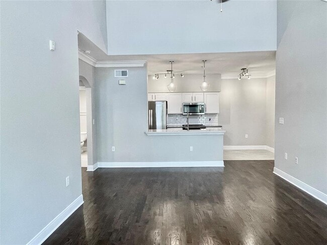 Building Photo - 15200 Memorial Dr