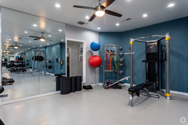 Fitness Center - Oaks at Duck Creek