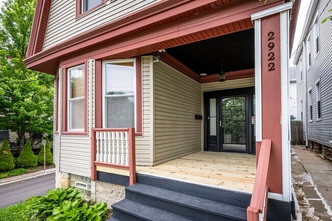 Building Photo - 2922 Hackberry St