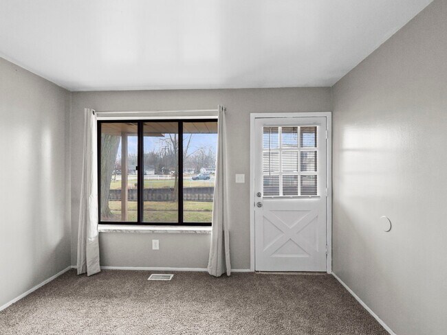 Foto del edificio - 33022 Truman Rd