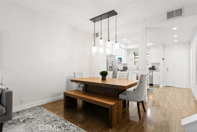 Foto del edificio - 8687 Falmouth Ave
