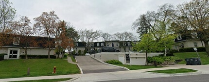 Building Photo - 1455 Tyandaga Park Dr