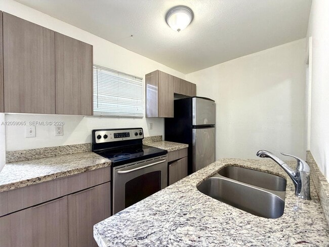 Foto del edificio - 529 SW 3rd St