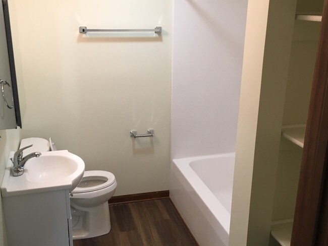 Foto del edificio - 201 N Colfax St