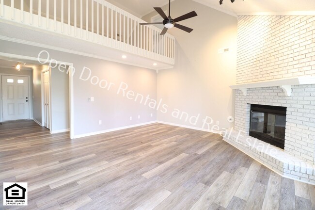 Building Photo - 4 bedroom home now available!
