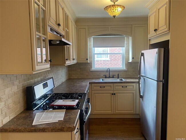 Foto del edificio - 233 E 237th St