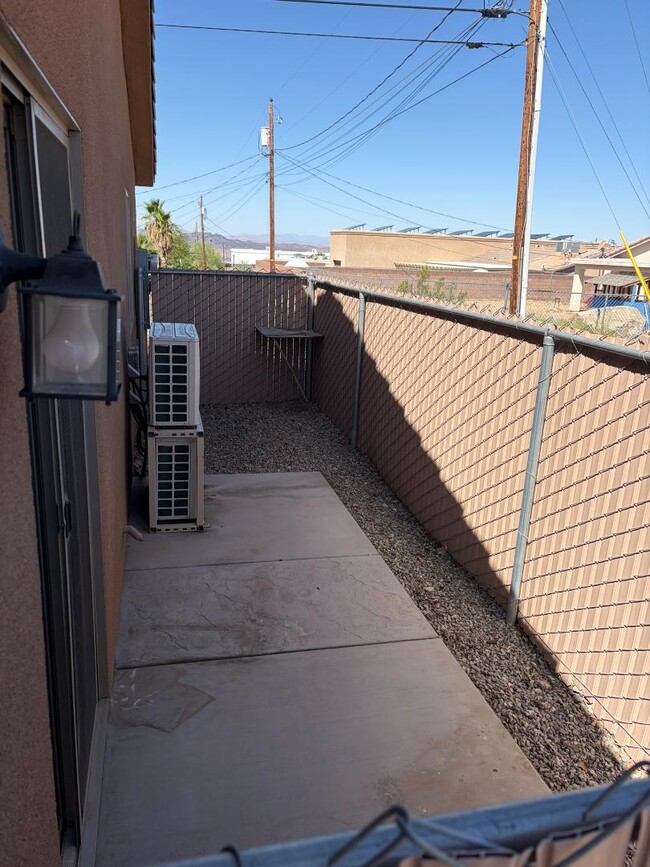 Building Photo - 1291 Vaquero Dr