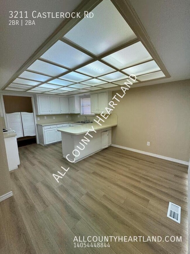 Foto del edificio - 2bed 2 bath near Quail Springs Mall!