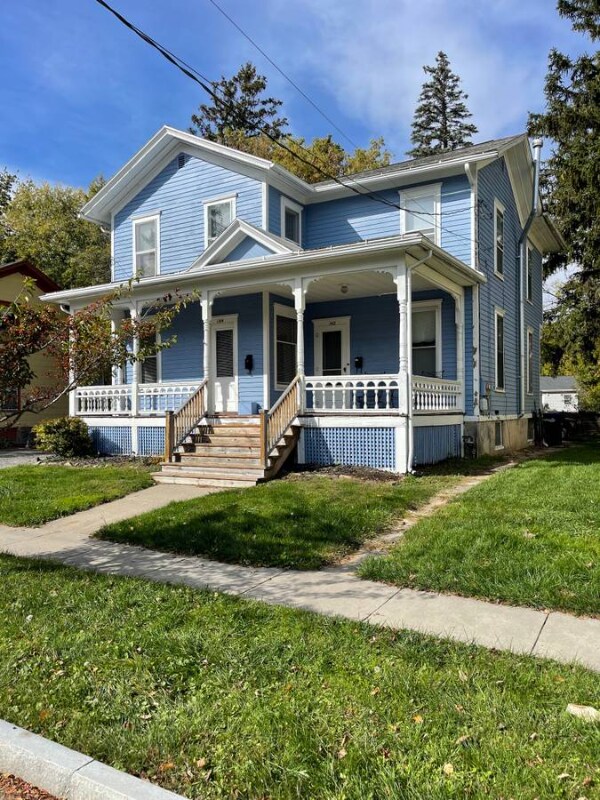 144 Chapin St Unit Left, Canandaigua, NY 14424 Room for Rent in