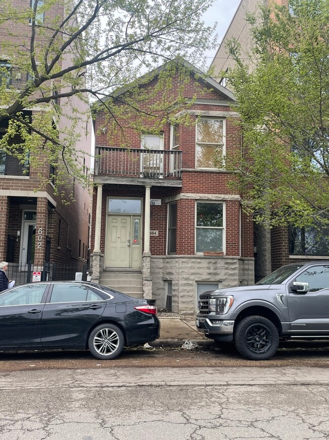 Building Photo - 604 N May St