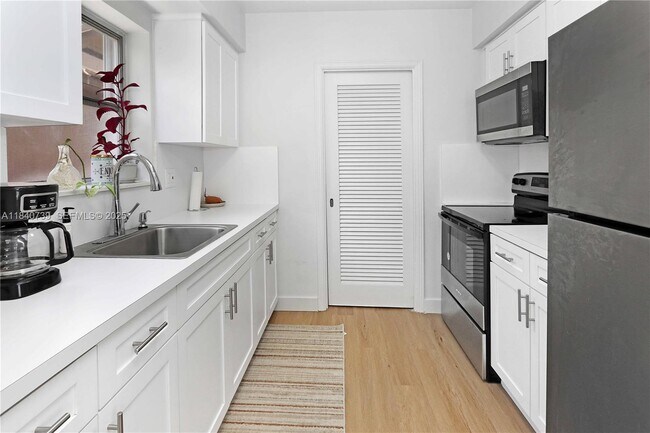 Foto del edificio - 326 Van Buren St