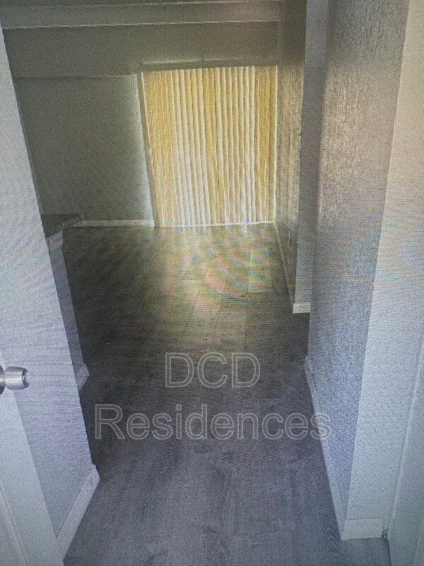 Foto del edificio - 8310 Oak Forest Ct