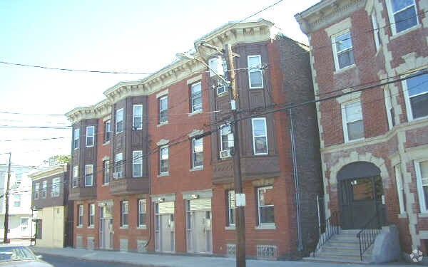Primary Photo - 65-69 Shawmut St
