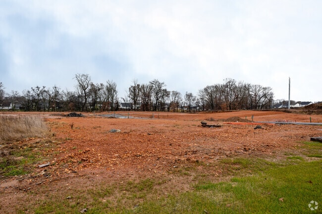 Building Photo - The Villas at Charleston Oaks