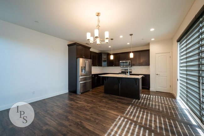 Building Photo - Fresno Westside Home, 4BR/3BA, Built 2019 ...