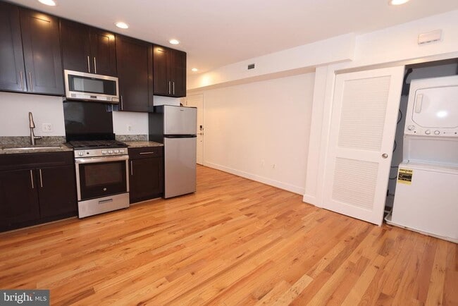 Foto del edificio - 4255 EADS St NE