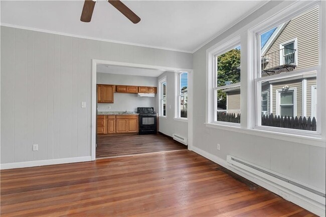 Foto del edificio - 109 Pocasset Ave