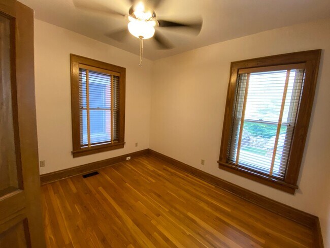Foto del edificio - Rare Brick Single Family House On Goodale Park
