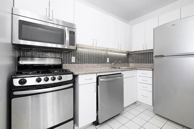 Foto del edificio - 460 W 20th St