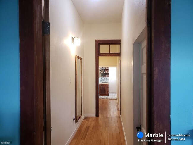 Foto del edificio - 3 br, 1 bath Townhome - 235 S White St