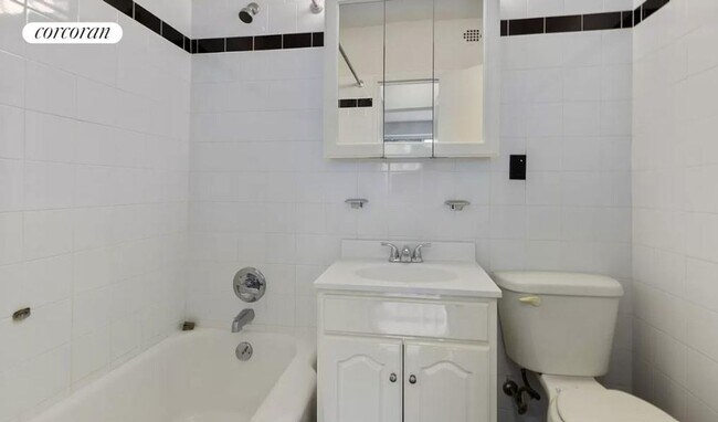 Building Photo - 300 E 46th St