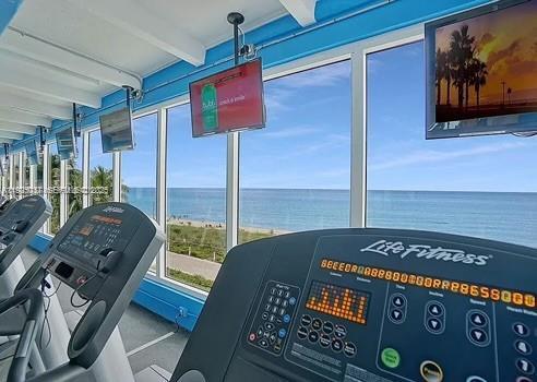 Foto del edificio - 5401 Collins Ave