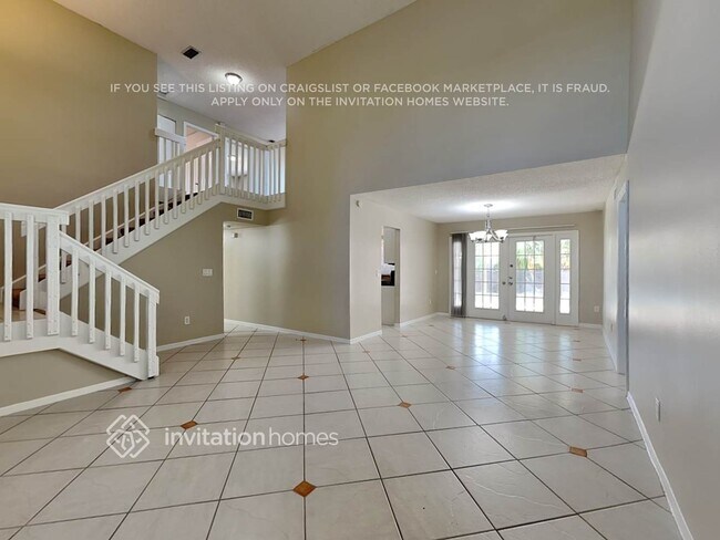 Foto del edificio - 15601 Lance Point Pl