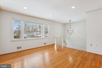 Building Photo - 4904 Chanticleer Ave
