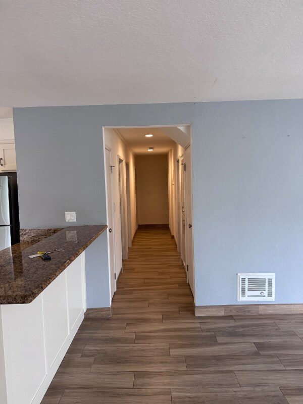 Foto del edificio - 4611 Park Dr