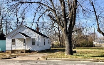 Building Photo - 1411 Leroy St