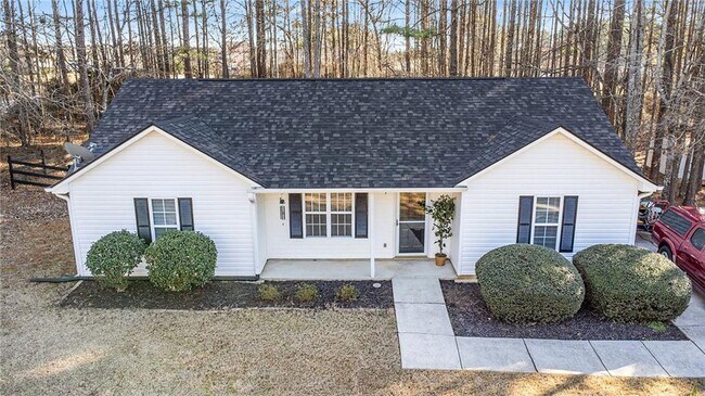 Building Photo - 192 Conifer Ln