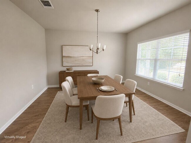 Foto del edificio - 2205 Bettylou Ln