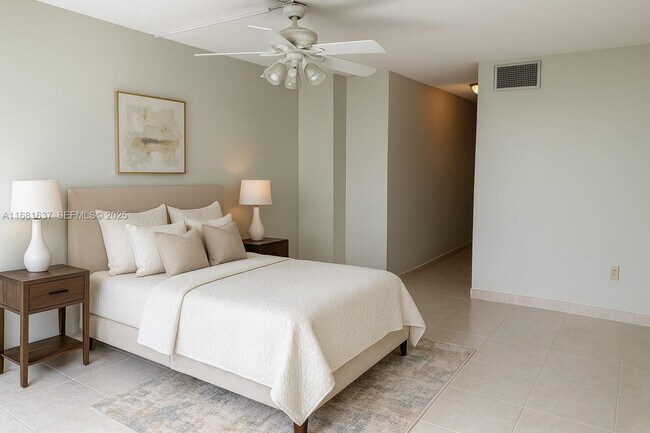 Foto del edificio - 1750 NE 191st St