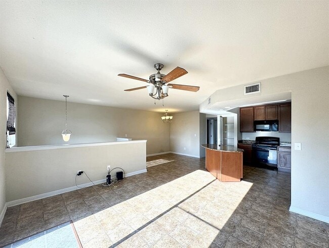 Building Photo - 338 Trestle Tree