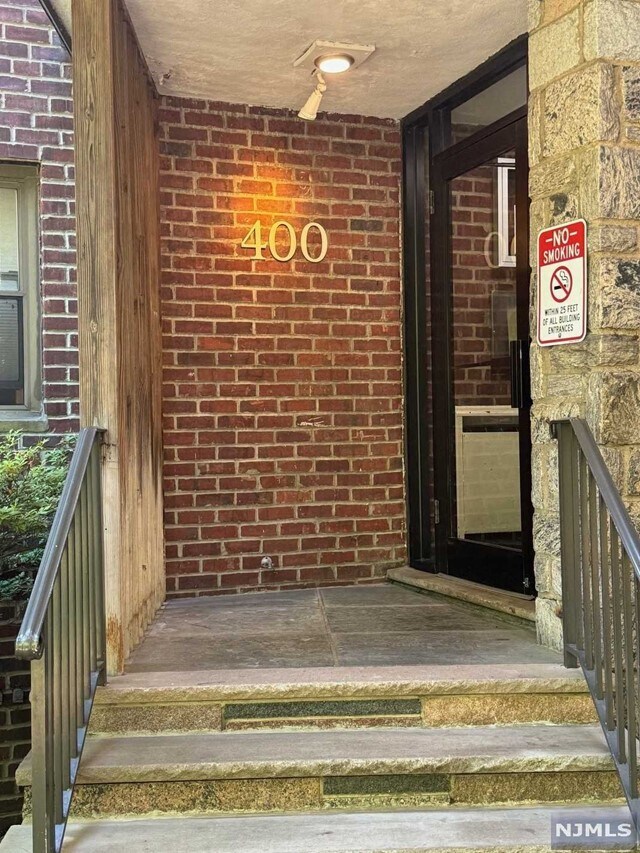 Foto del edificio - 400 Park Pl
