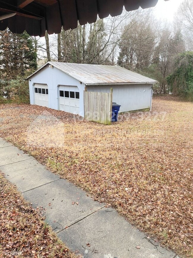 Building Photo - 2 br, 1 bath House - 1614 Genia Dr -