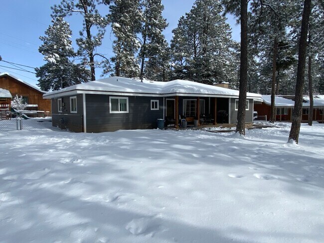 Building Photo - 110 Jerry Shaw Plz