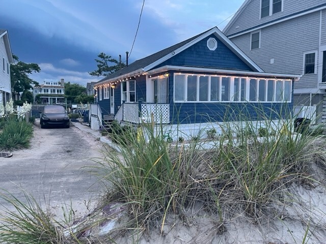 Foto del edificio - 2218 Fairfield Beach Rd