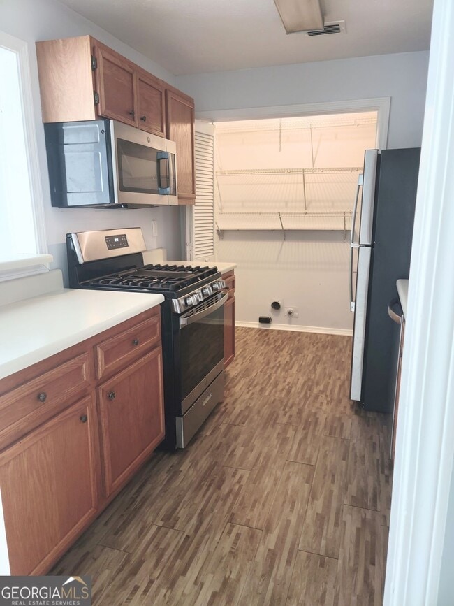 Building Photo - 407 Berkeley Woods Dr