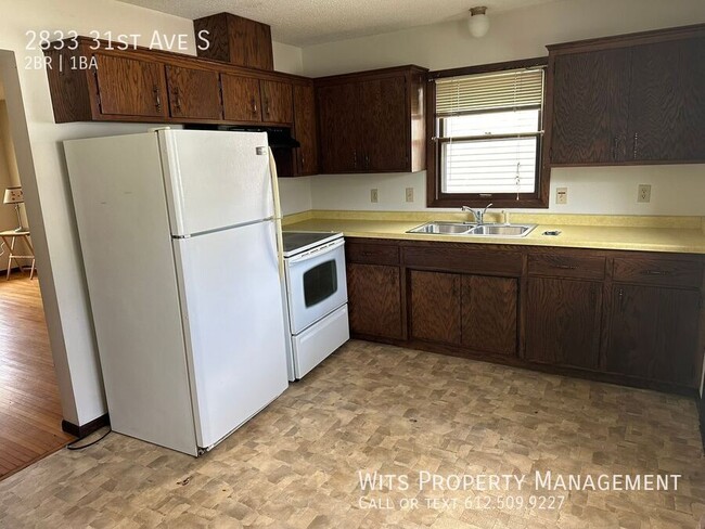 Building Photo - Cozy 2/1 Duplex in South Minneapolis