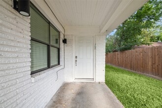Building Photo - 4210 Delhi St