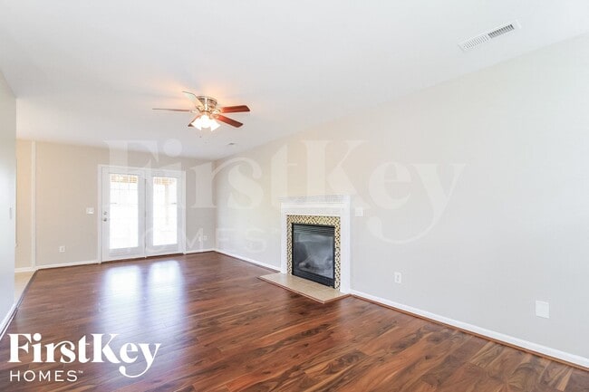 Building Photo - 483 Old Cypress Dr